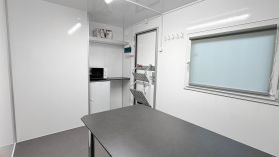 2700F612T222 Kaksi työtilaa